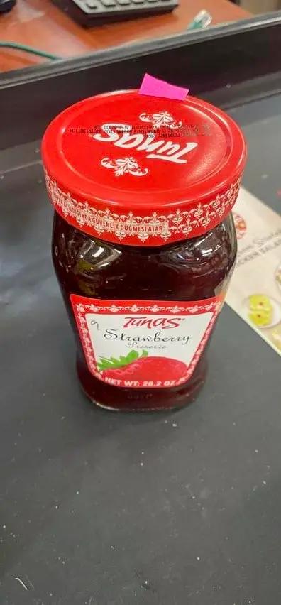 Tunas strawberry jam by TUNAS