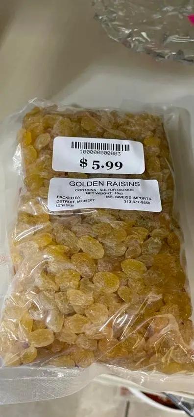 Golden raisins by GOLDEN