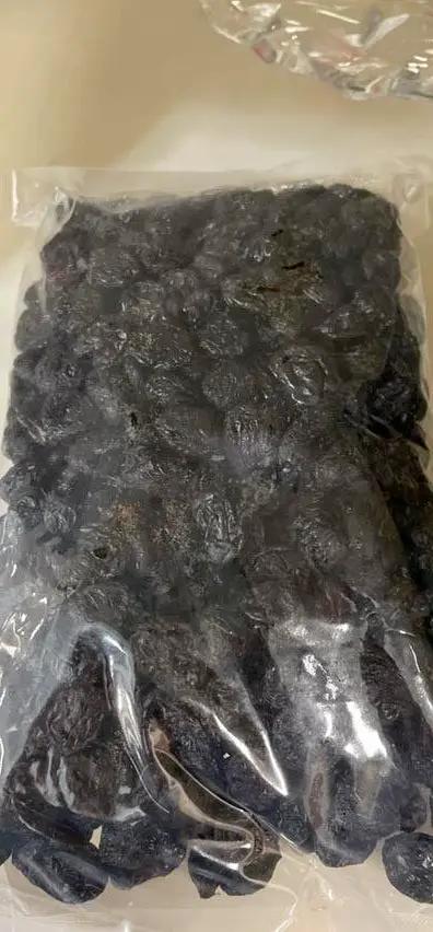 Black raisins by BLACK